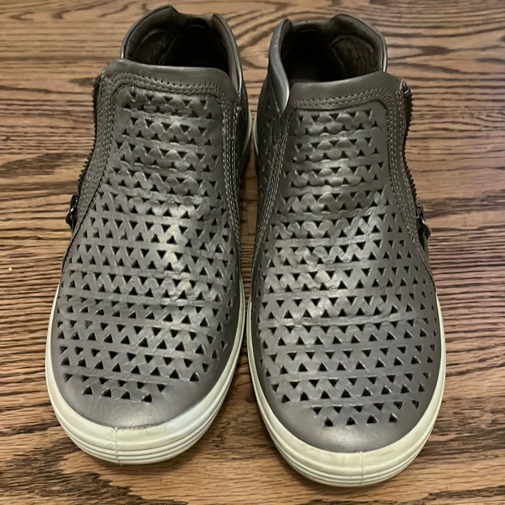 Lightly used Ecco shoes.